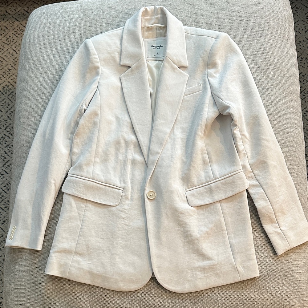 Abercrombie & Fitch Women's Off White/Ivory Blazer